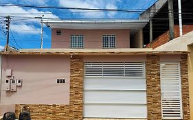 Apt com ótima localização, com Wi-fi, próximo do Shopping e Aeroporto